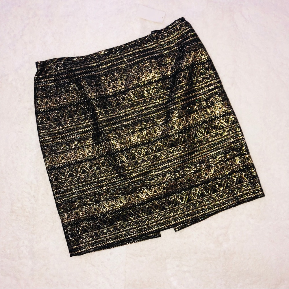 Tahari Skirt with Geometric Design